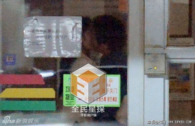 陈金飞新欢女友杨采钰个人资料及年龄差多少?杨采钰PK刘亦菲谁更漂亮