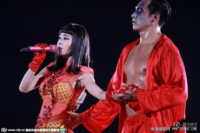 蔡依林演唱会爆乳挥鞭大玩SM高清照全集 蔡依林个人资料及胸围多少?