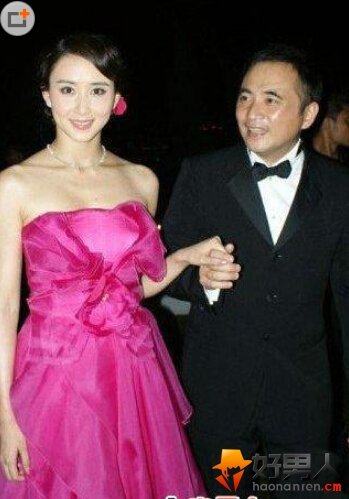 胡静的老公是谁？ 胡静微博中晒全家照纪念结婚七周年