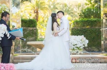 刘强东迎娶奶茶妹斥4亿买私人飞机博美人一笑 婚礼现场图
