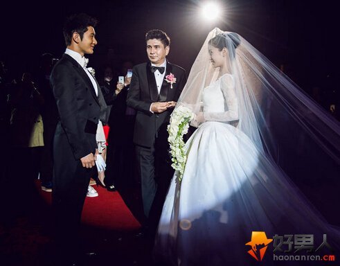 黄晓明angelababy婚礼现场照片曝光  angelababy婚纱照惹来网友羡慕