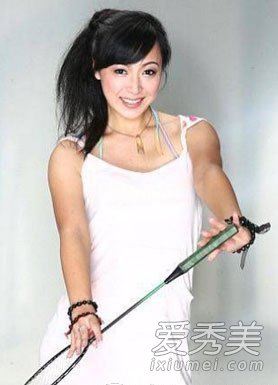 何炅老婆照片曝光 揭王菁个人资料家庭背景